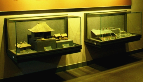 wall mounted display cases